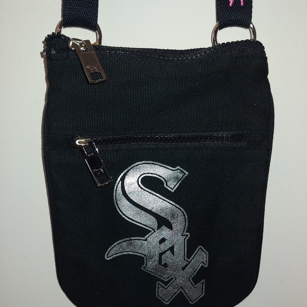 Chicago White Sox crossbody from Pink!!